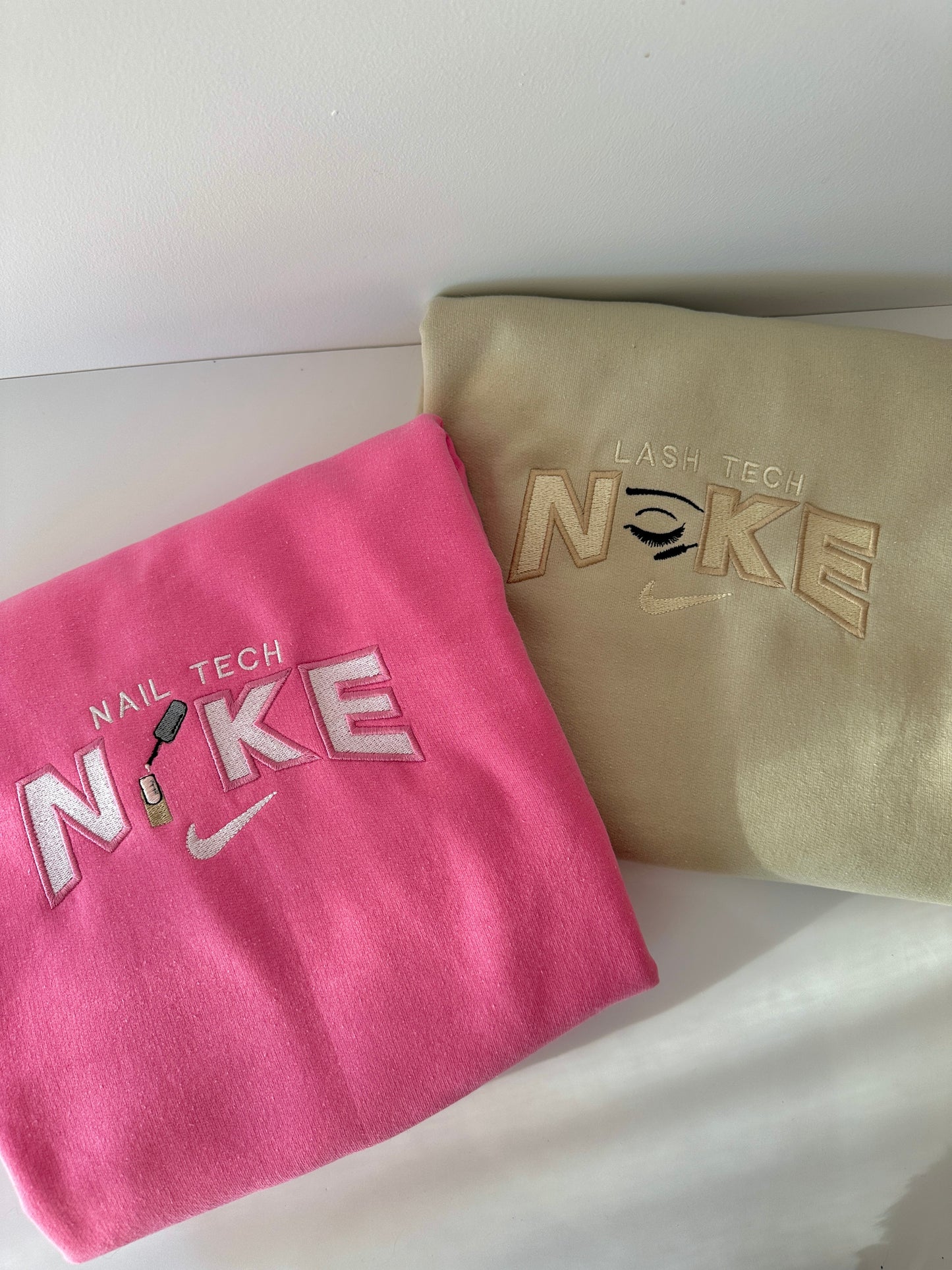 NAIL TECH ( technicien(ne) d’ongles )