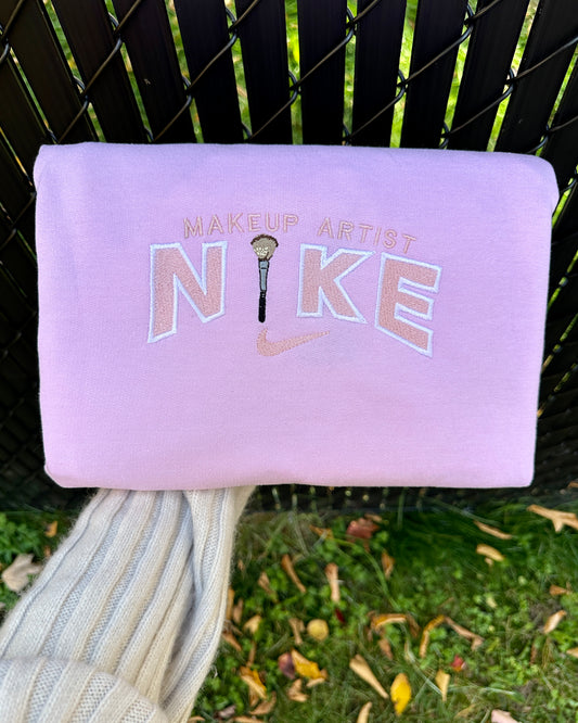 MAKEUP ARTIST ( maquilleur(se) )