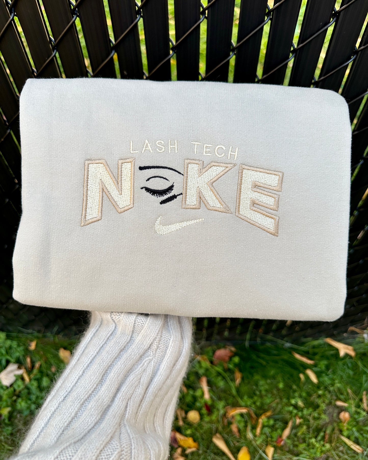 LASH TECH ( technicien(ne) cils )